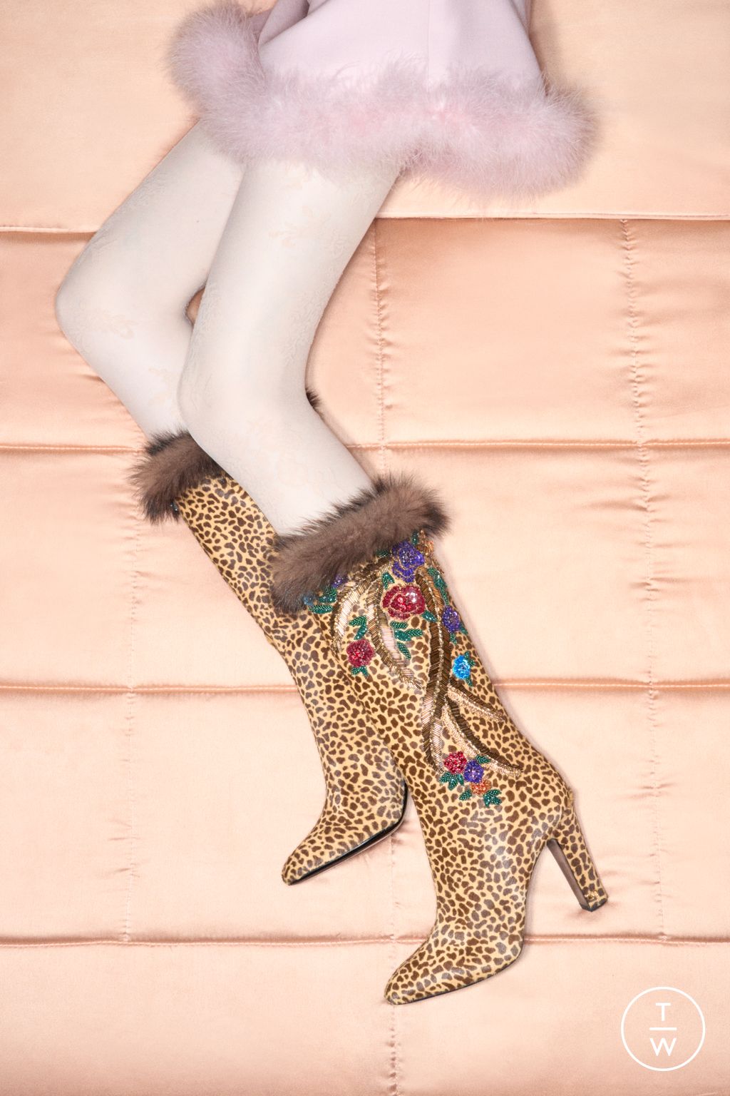 Fashion Week Paris Resort 2026 look 24 from the Valentino collection womenswear accessories