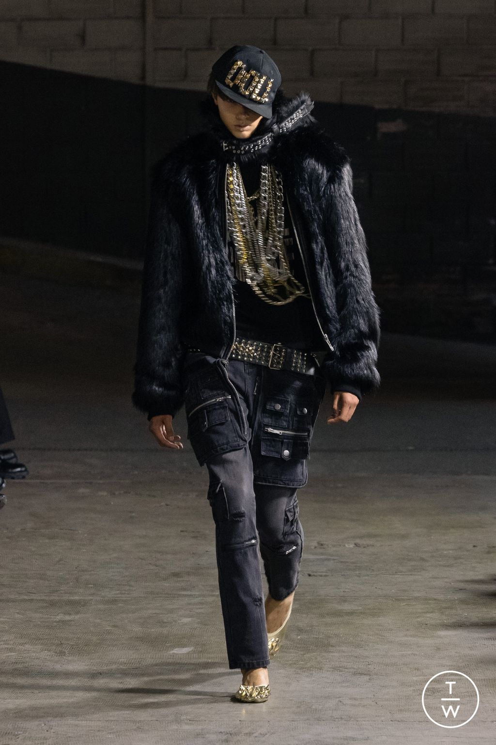 Fashion Week Paris Fall/Winter 2024 look 32 from the Racer collection menswear