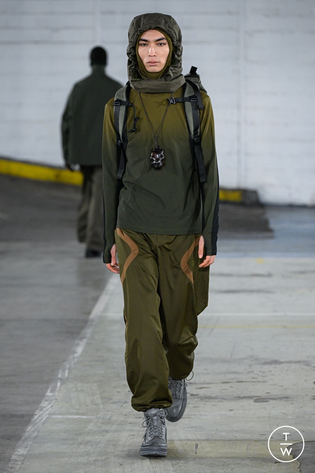 Fashion Week Paris Fall/Winter 2026 look 32 from the White Mountaineering collection menswear