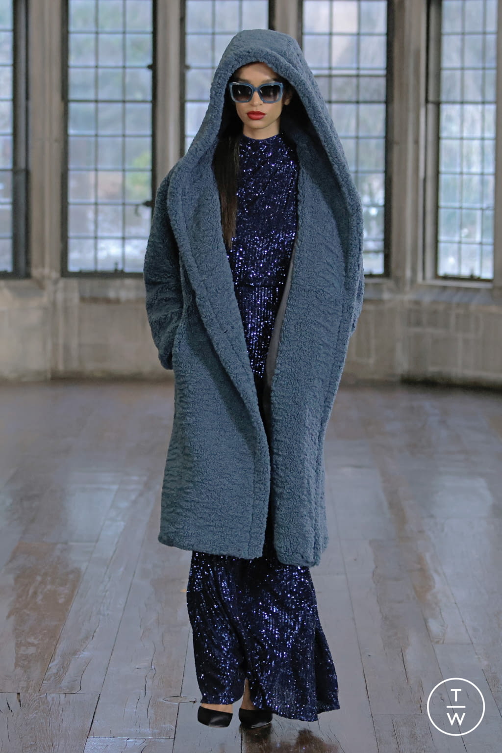 Fashion Week New York Fall/Winter 2022 look 32 de la collection Badgley Mischka womenswear