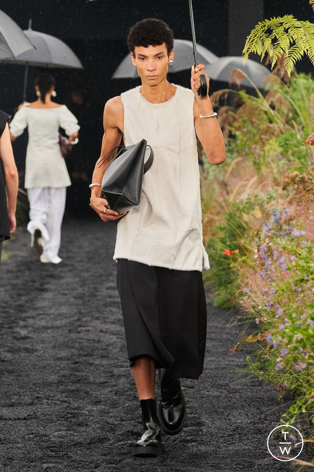 Fashion Week Milan Spring/Summer 2023 look 32 from the Jil Sander collection 女装
