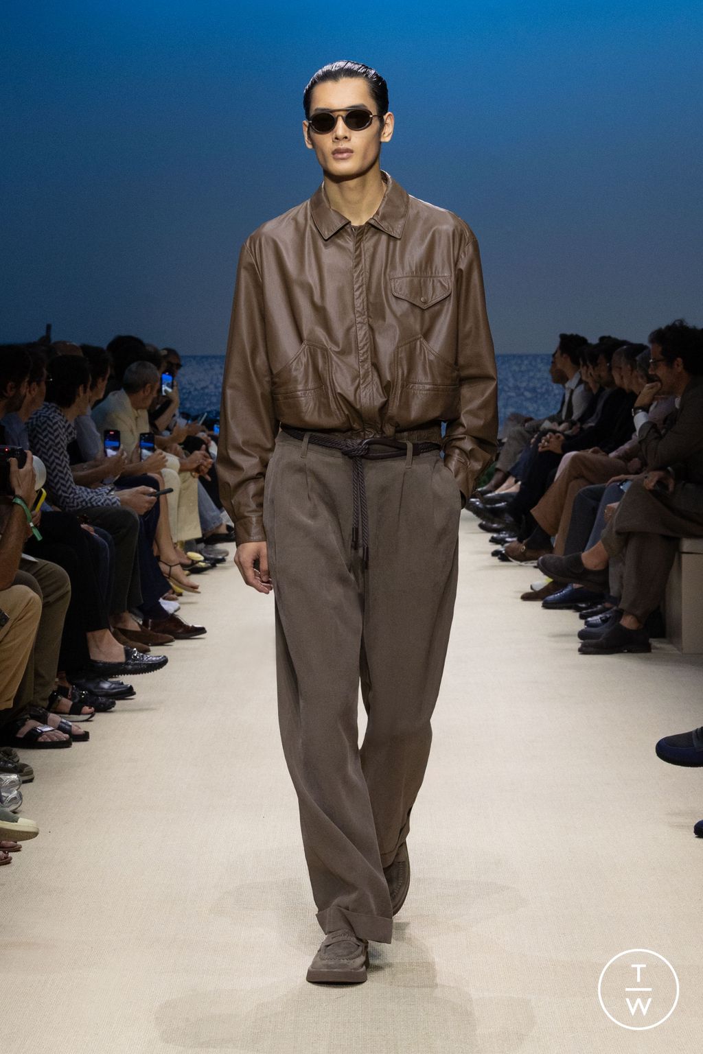 Fashion Week Milan Spring/Summer 2026 look 32 from the Giorgio Armani collection menswear
