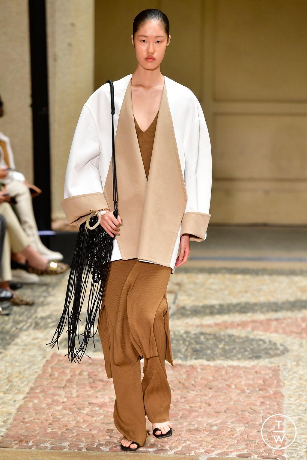 Fashion Week Milan Spring/Summer 2023 look 24 de la collection Calcaterra womenswear