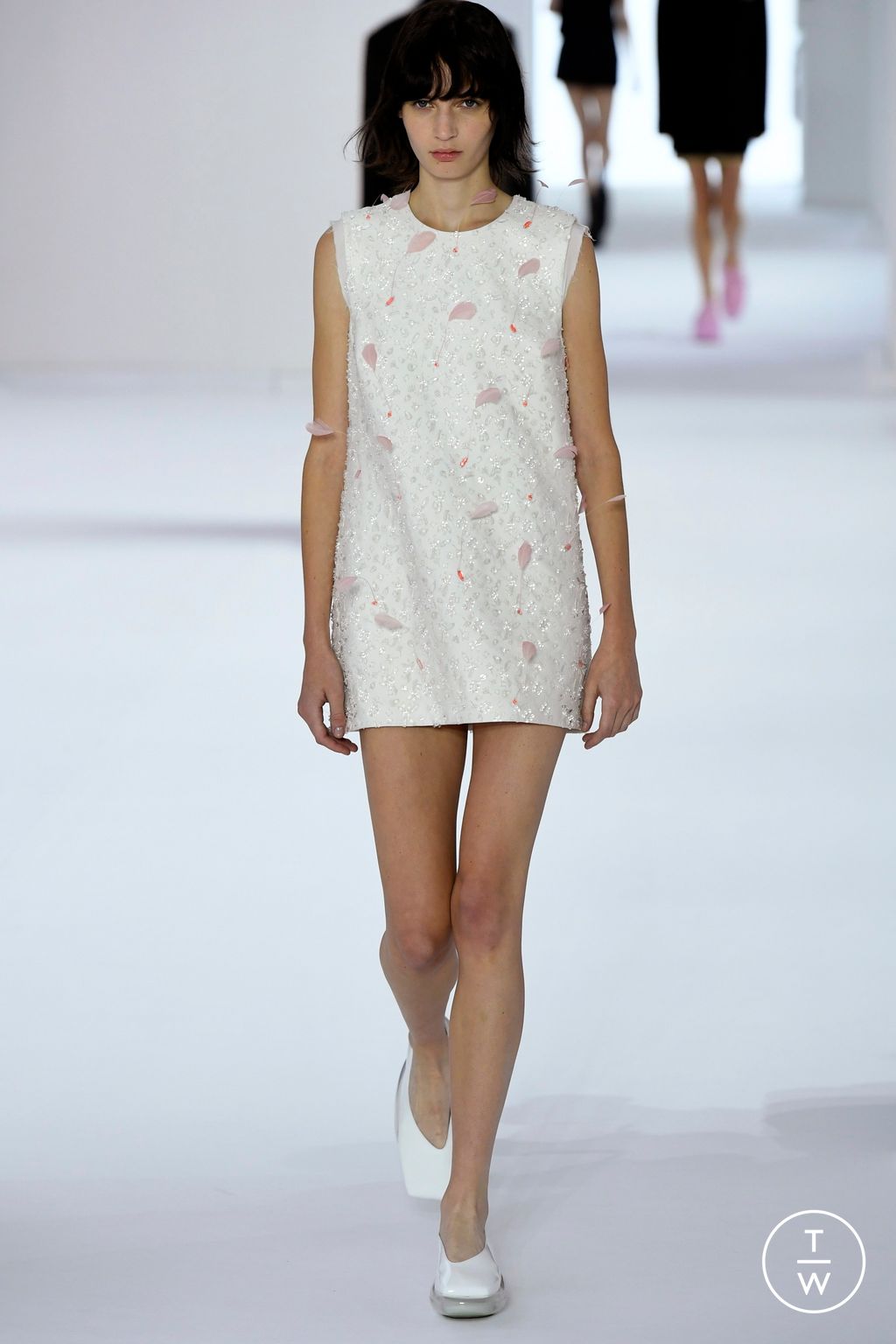 Fashion Week Paris Spring/Summer 2023 look 37 from the Shang Xia collection 女装