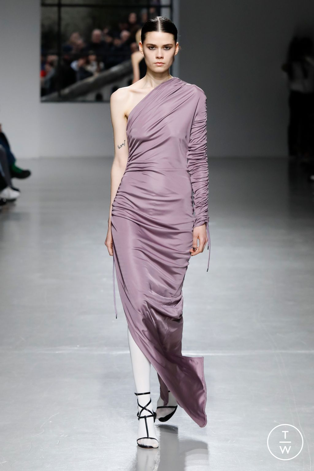 Fashion Week Paris Fall/Winter 2023 look 32 from the Atlein collection womenswear