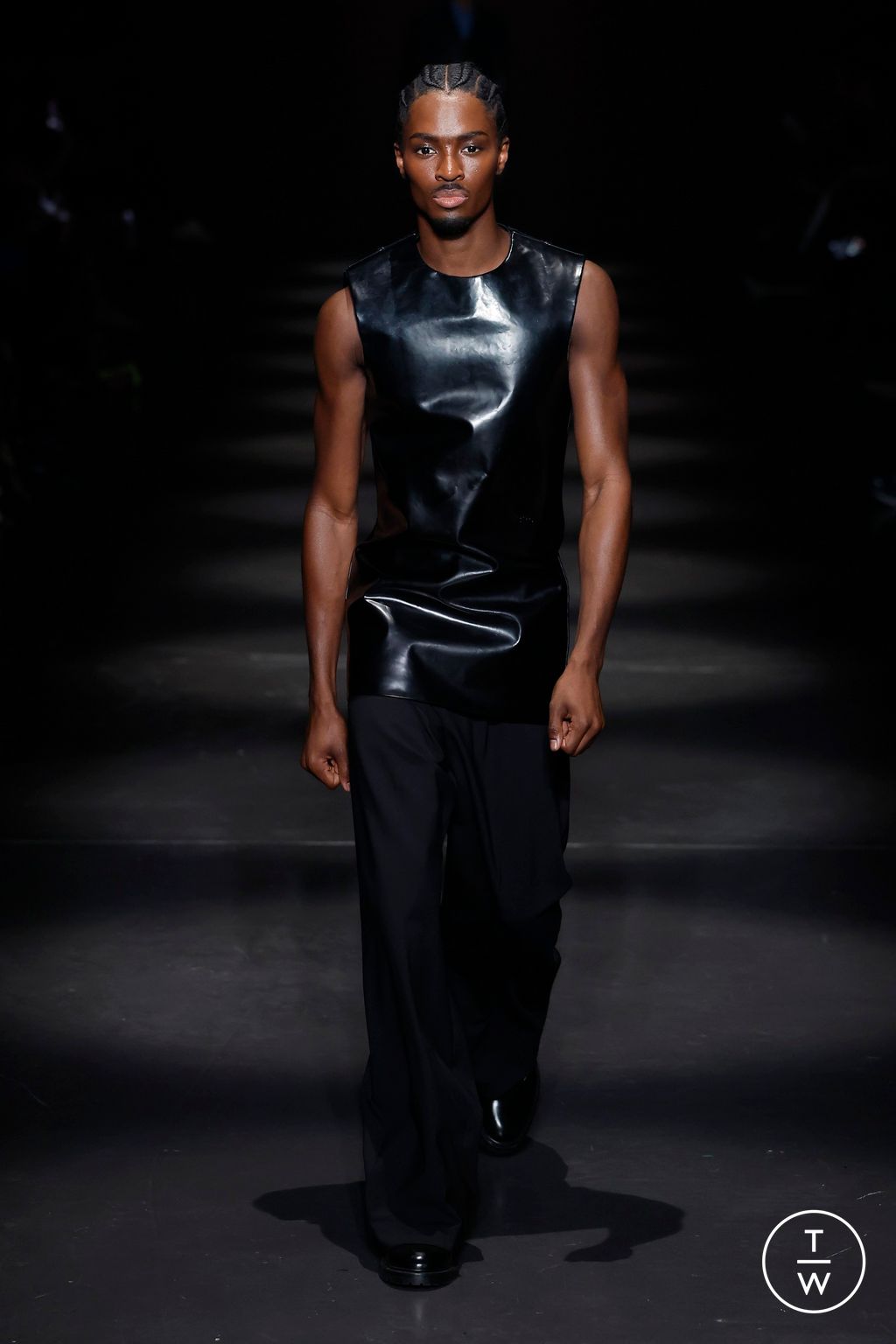 Fashion Week Paris Spring/Summer 2025 look 5 de la collection 032c menswear