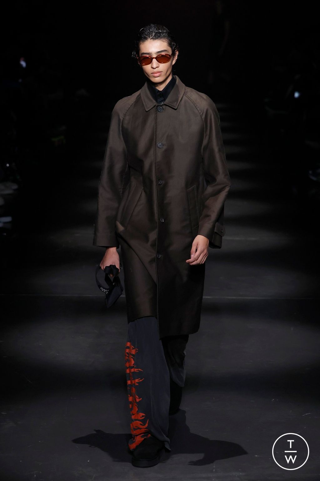 Fashion Week Paris Spring-Summer 2025 look 32 from the 032c collection menswear