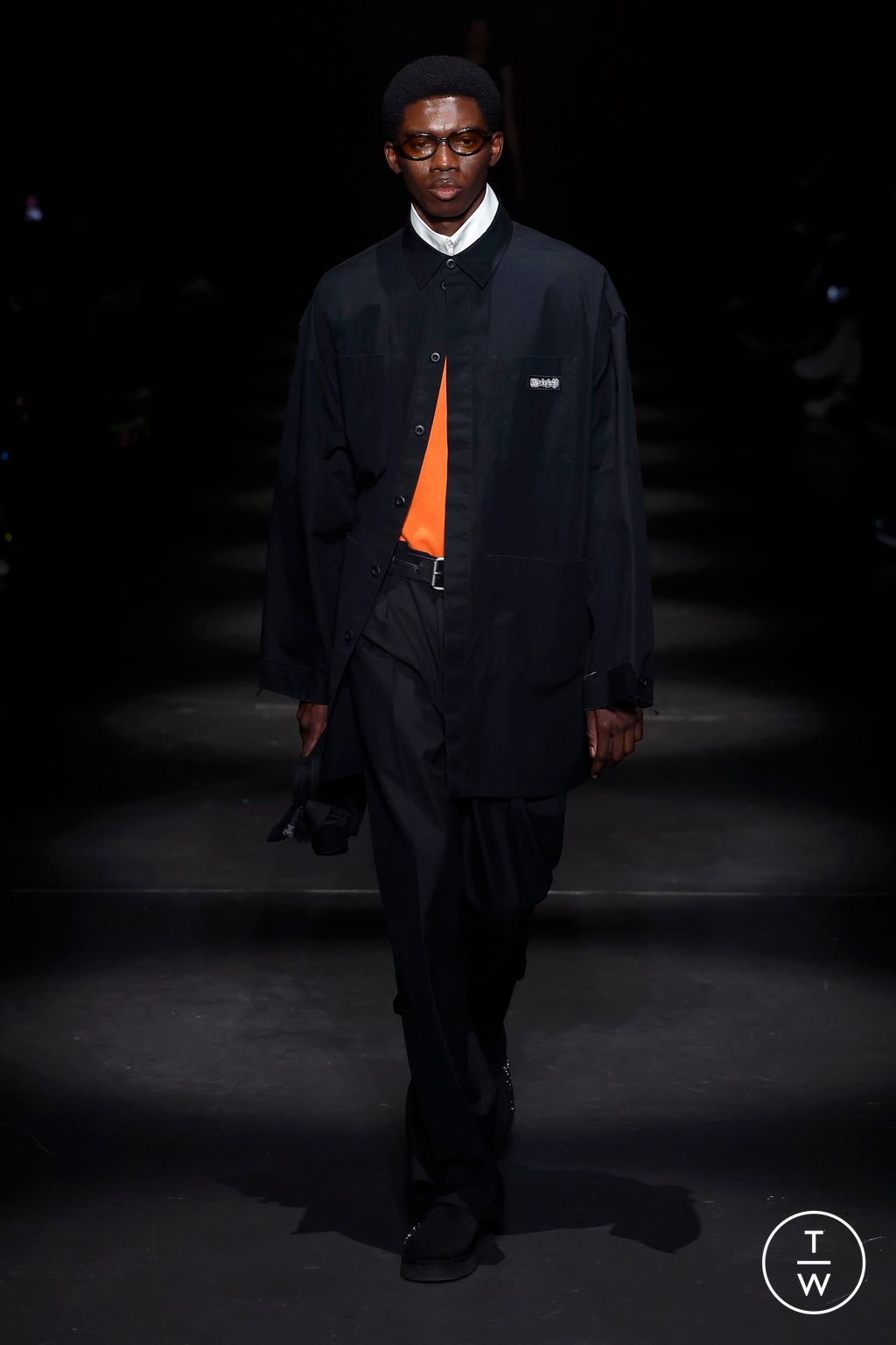 Fashion Week Paris Spring-Summer 2025 look 38 from the 032c collection menswear