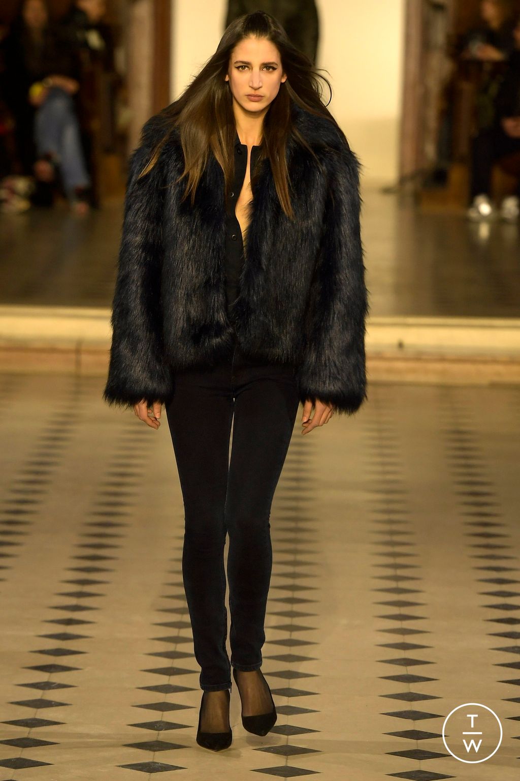 Fashion Week Paris Fall/Winter 2024 look 7 de la collection 032c menswear
