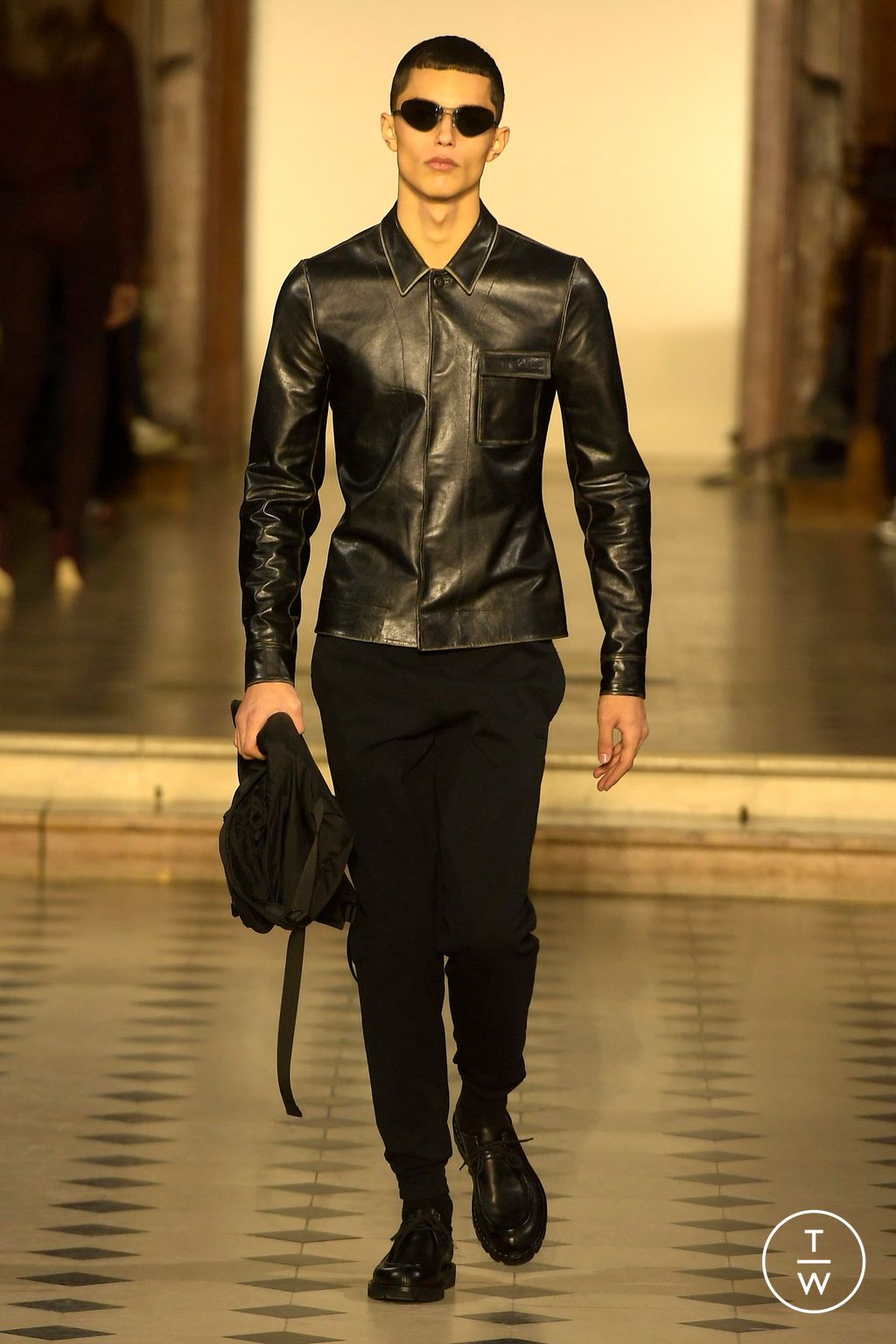 Fashion Week Paris Fall/Winter 2024 look 24 from the 032c collection menswear