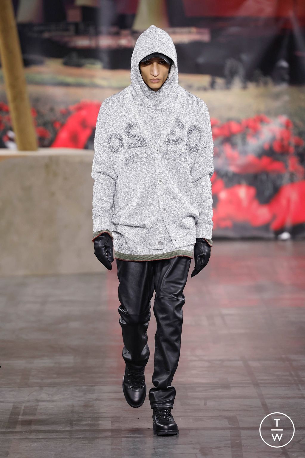 Fashion Week Paris Fall/Winter 2025 look 24 from the 032c collection menswear