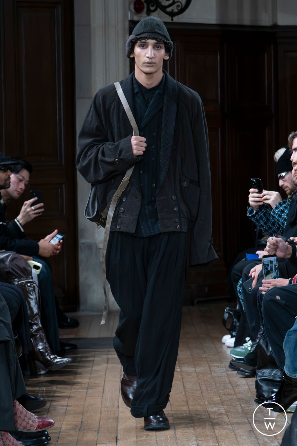 Fashion Week Paris Fall/Winter 2026 look 32 de la collection Ziggy Chen menswear