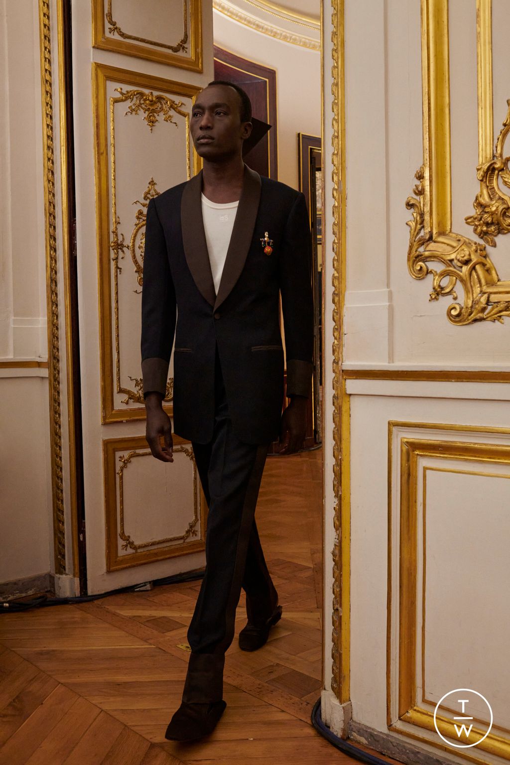 Fashion Week Paris Fall/Winter 2023 look 32 from the Wales Bonner collection menswear