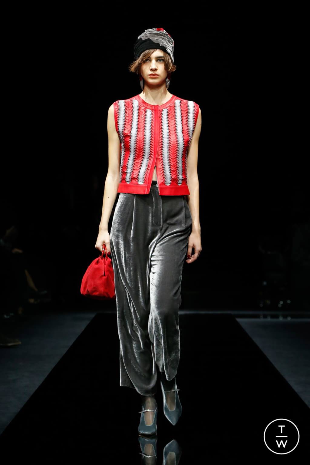 Fashion Week Milan Pre-Fall 2020 look 33 from the Giorgio Armani collection womenswear