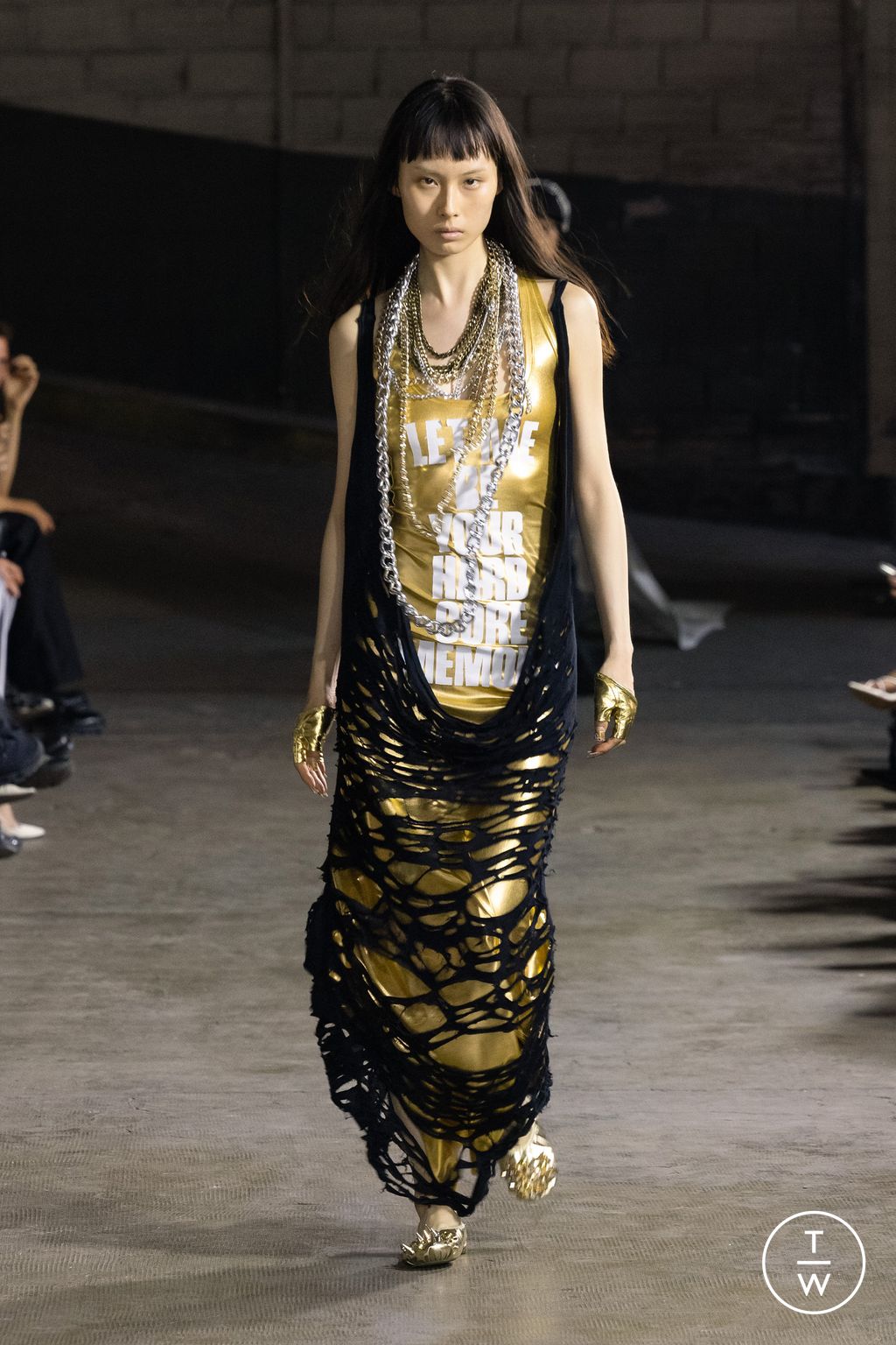 Fashion Week Paris Fall/Winter 2024 look 33 from the Racer collection 男装