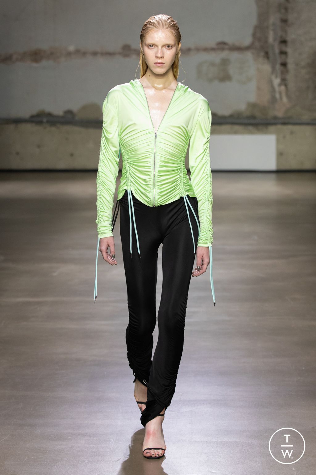 Fashion Week Paris Spring/Summer 2023 look 33 from the Atlein collection womenswear