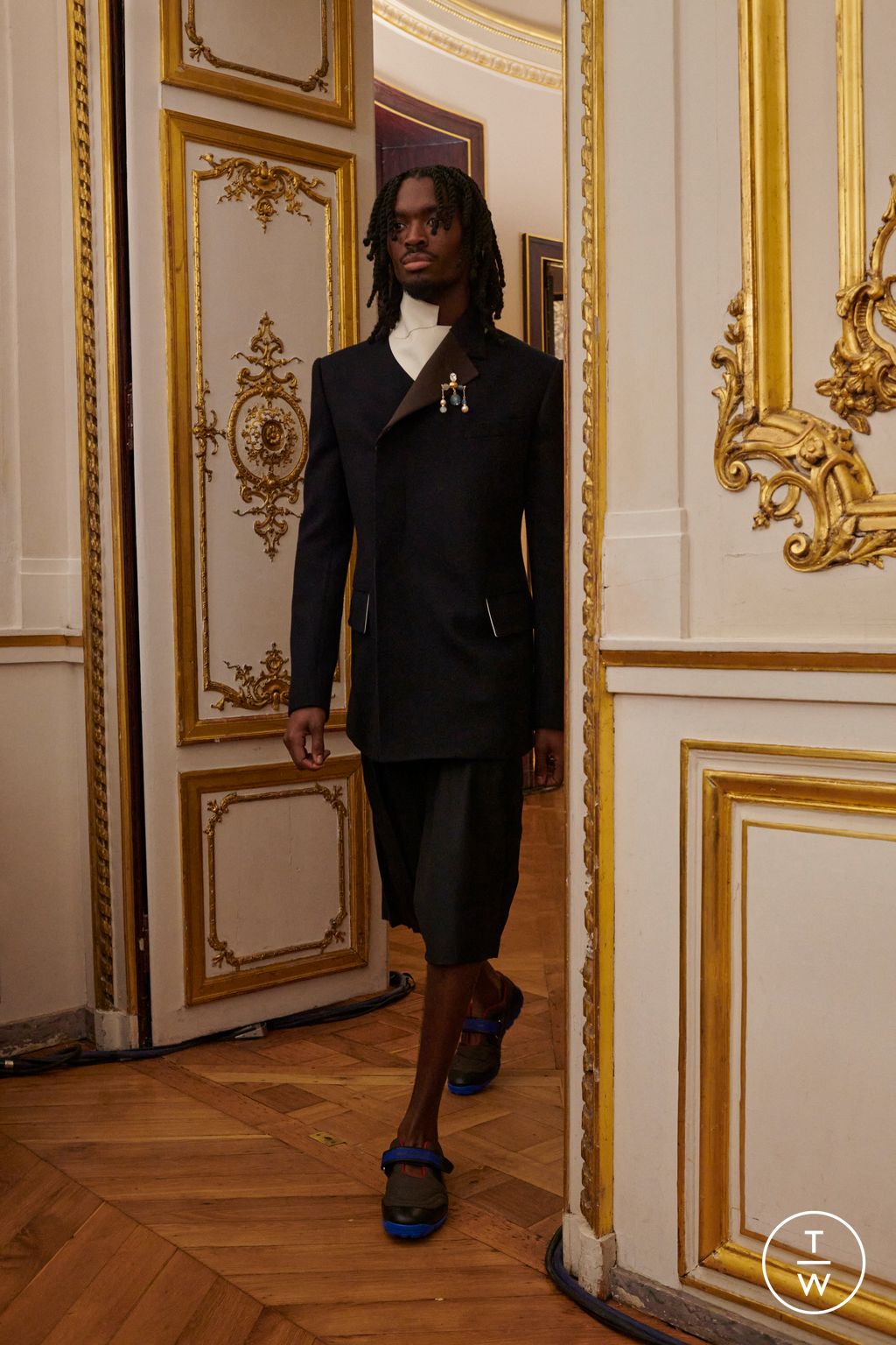 Fashion Week Paris Fall/Winter 2023 look 33 from the Wales Bonner collection menswear