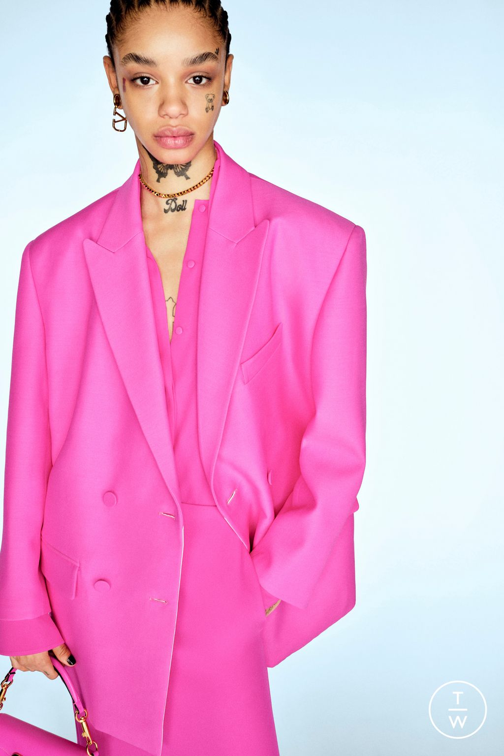 Fashion Week Paris Pre-Fall 2023 look 70 from the Valentino collection 女装