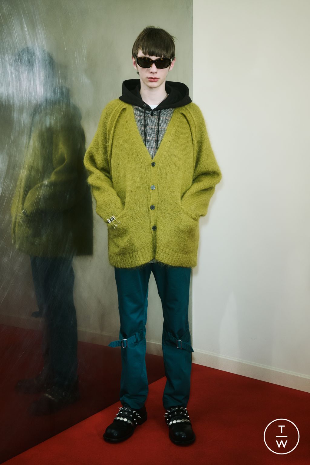 Fashion Week Paris Pre-Fall 2025 look 42 from the Undercover collection menswear