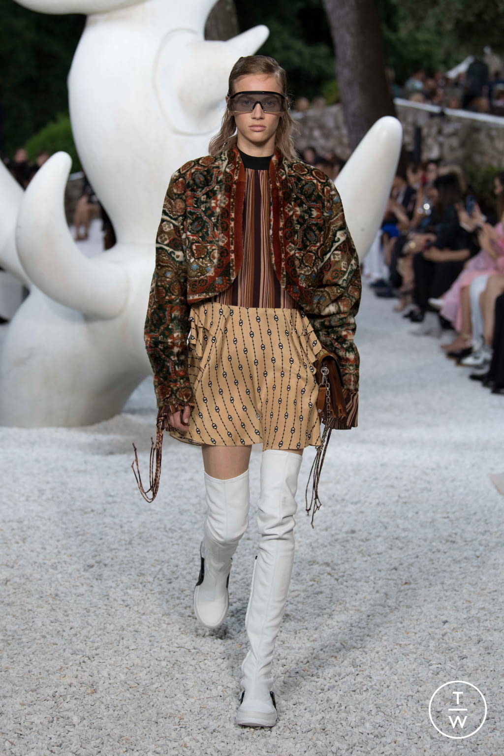Fashion Week Paris Resort 2019 look 34 from the Louis Vuitton collection womenswear