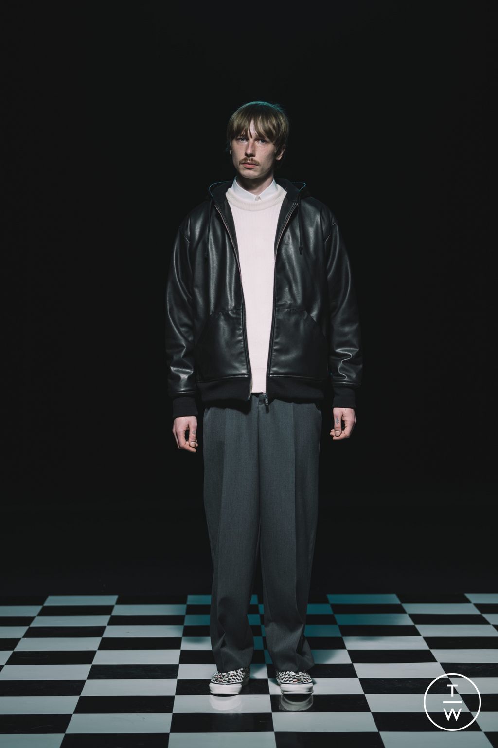 Fashion Week Paris Fall/Winter 2024 look 34 from the Undercover collection 男装