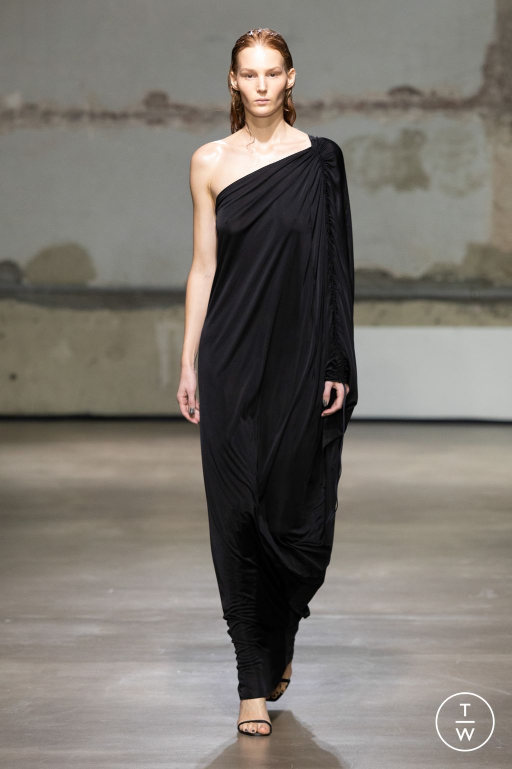 Fashion Week Paris Spring/Summer 2023 look 34 from the Atlein collection womenswear