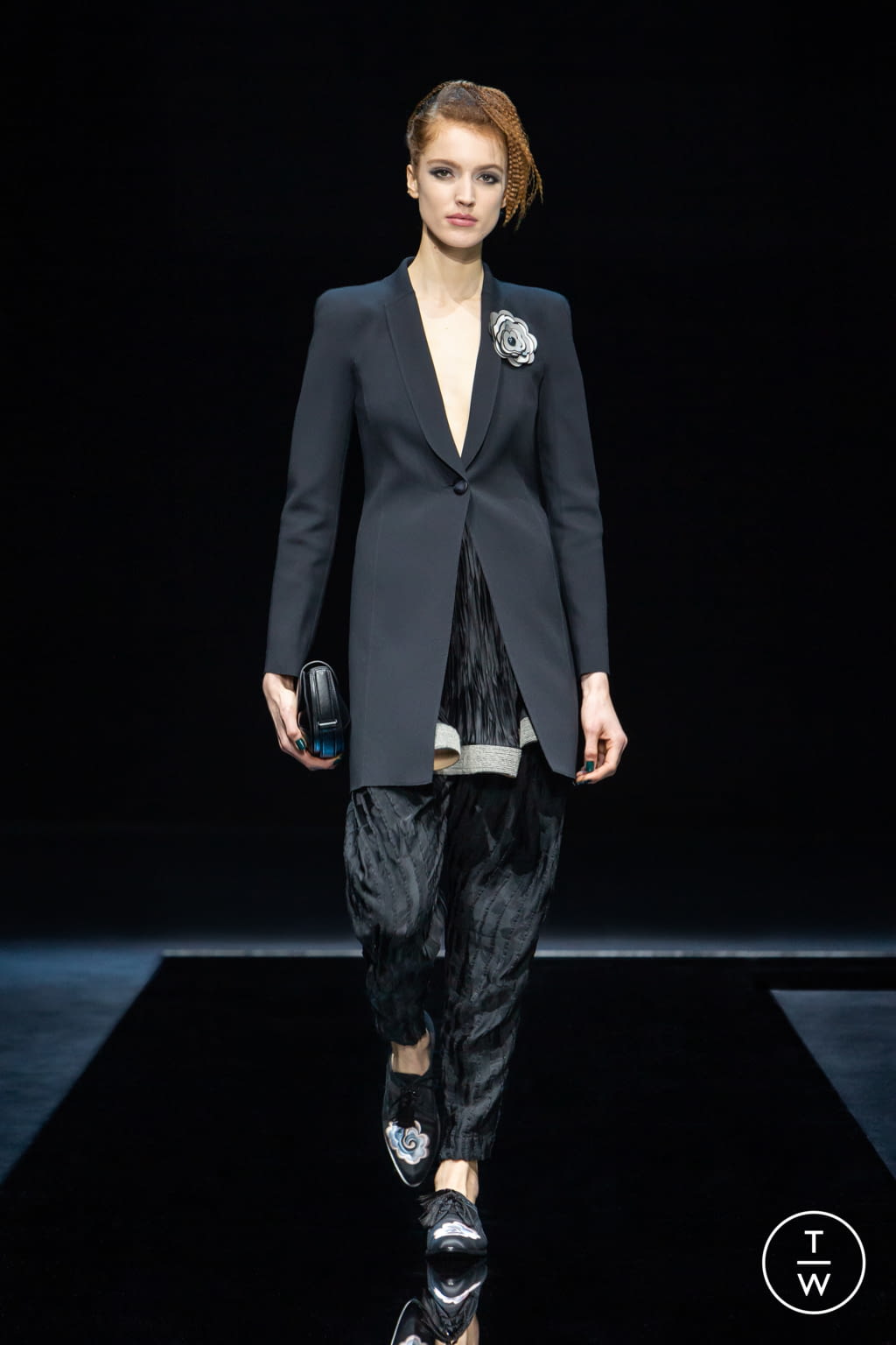 Fashion Week Milan Fall/Winter 2021 look 35 de la collection Giorgio Armani womenswear