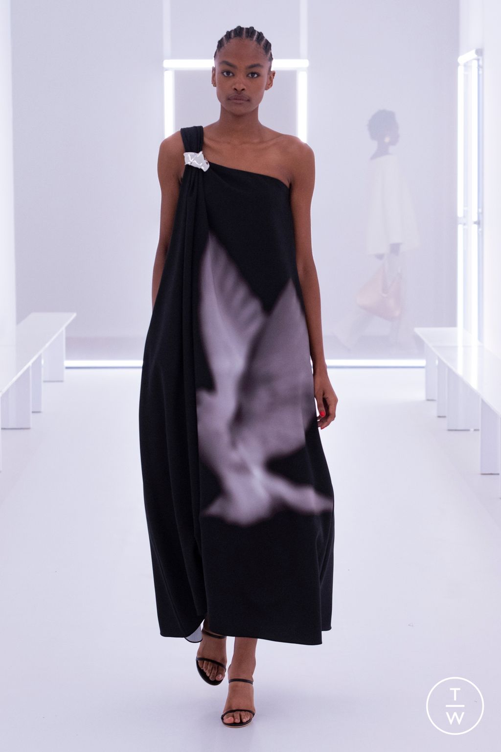 Fashion Week New York Spring/Summer 2024 look 35 from the Brandon Maxwell collection 女装