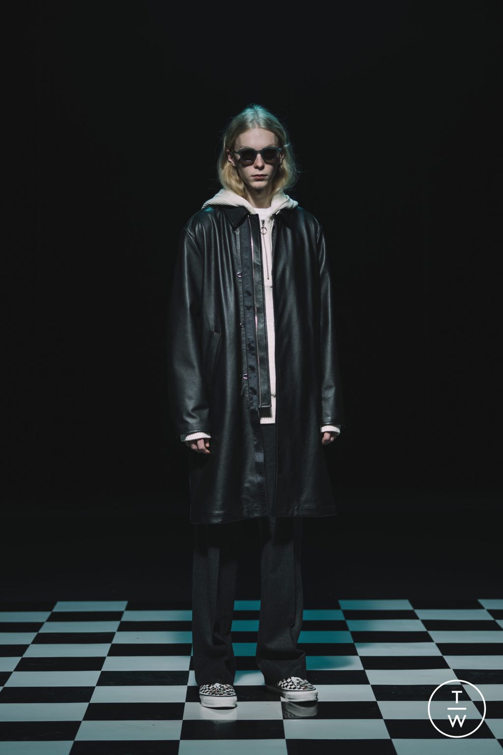 Fashion Week Paris Fall/Winter 2024 look 35 from the Undercover collection menswear