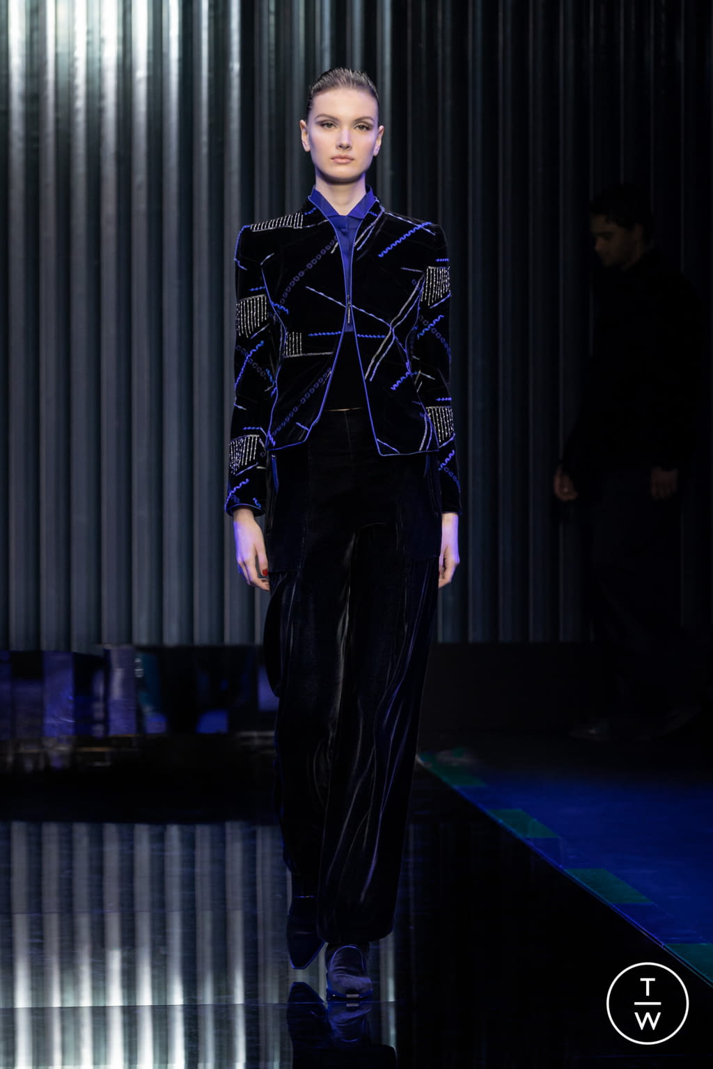Fashion Week Milan Fall/Winter 2022 look 35 from the Giorgio Armani collection womenswear