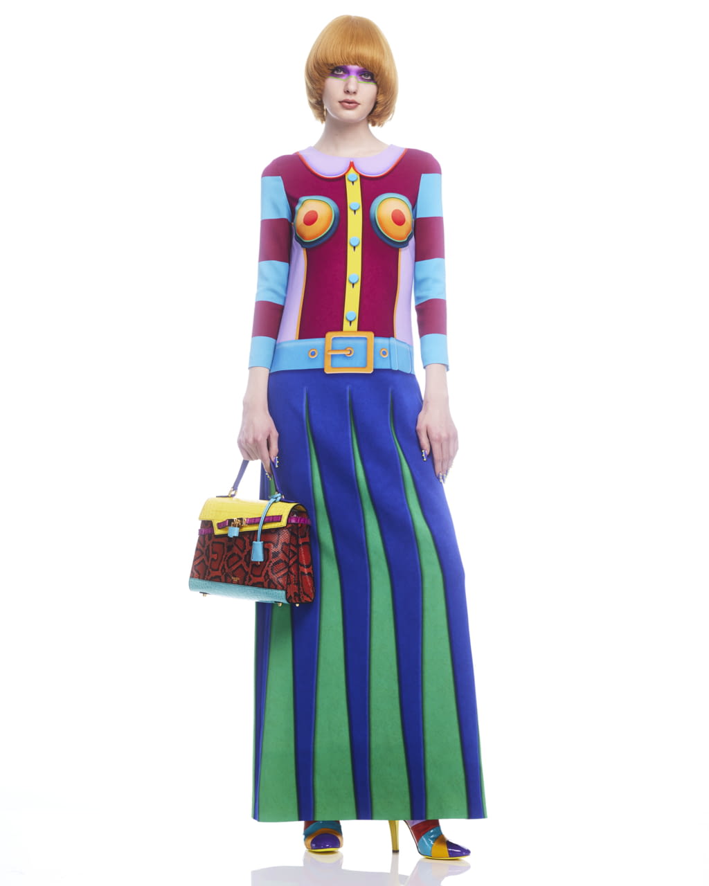 Fashion Week New York Pre-Fall 2022 look 35 from the Moschino collection womenswear