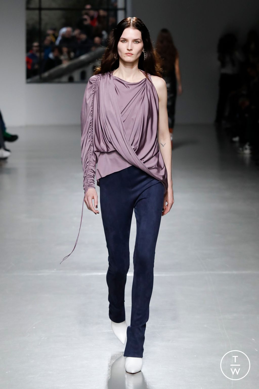 Fashion Week Paris Fall/Winter 2023 look 35 de la collection Atlein womenswear