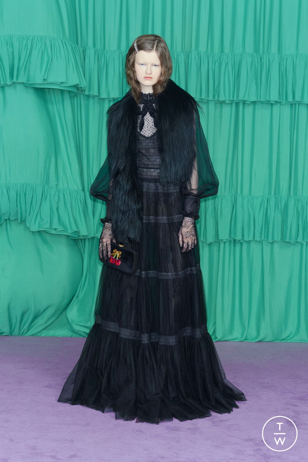 Fashion Week Paris Pre-Fall 2025 look 71 de la collection Valentino womenswear