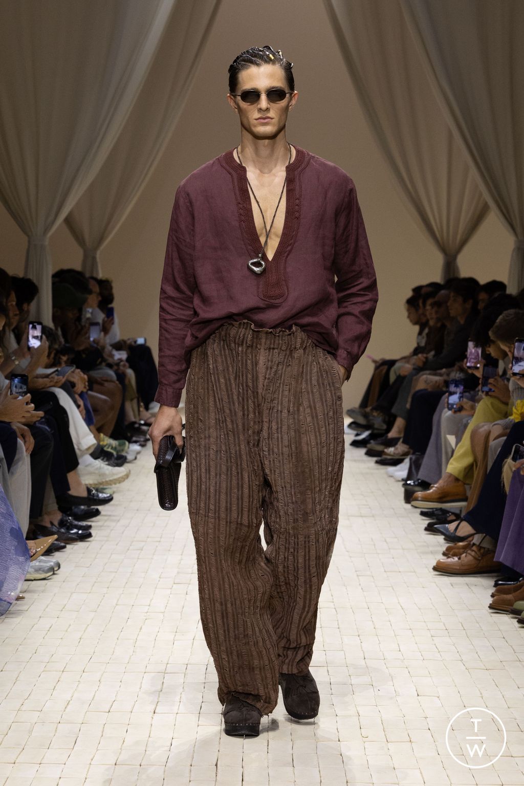 Fashion Week Milan Spring/Summer 2026 look 36 de la collection Emporio Armani menswear