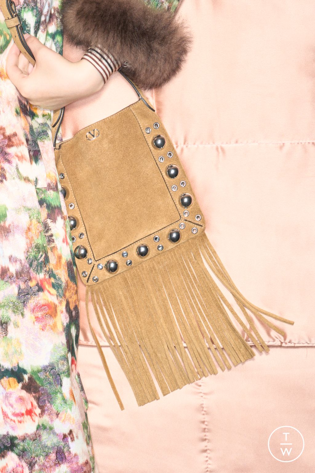 Fashion Week Paris Resort 2026 look 29 from the Valentino collection womenswear accessories