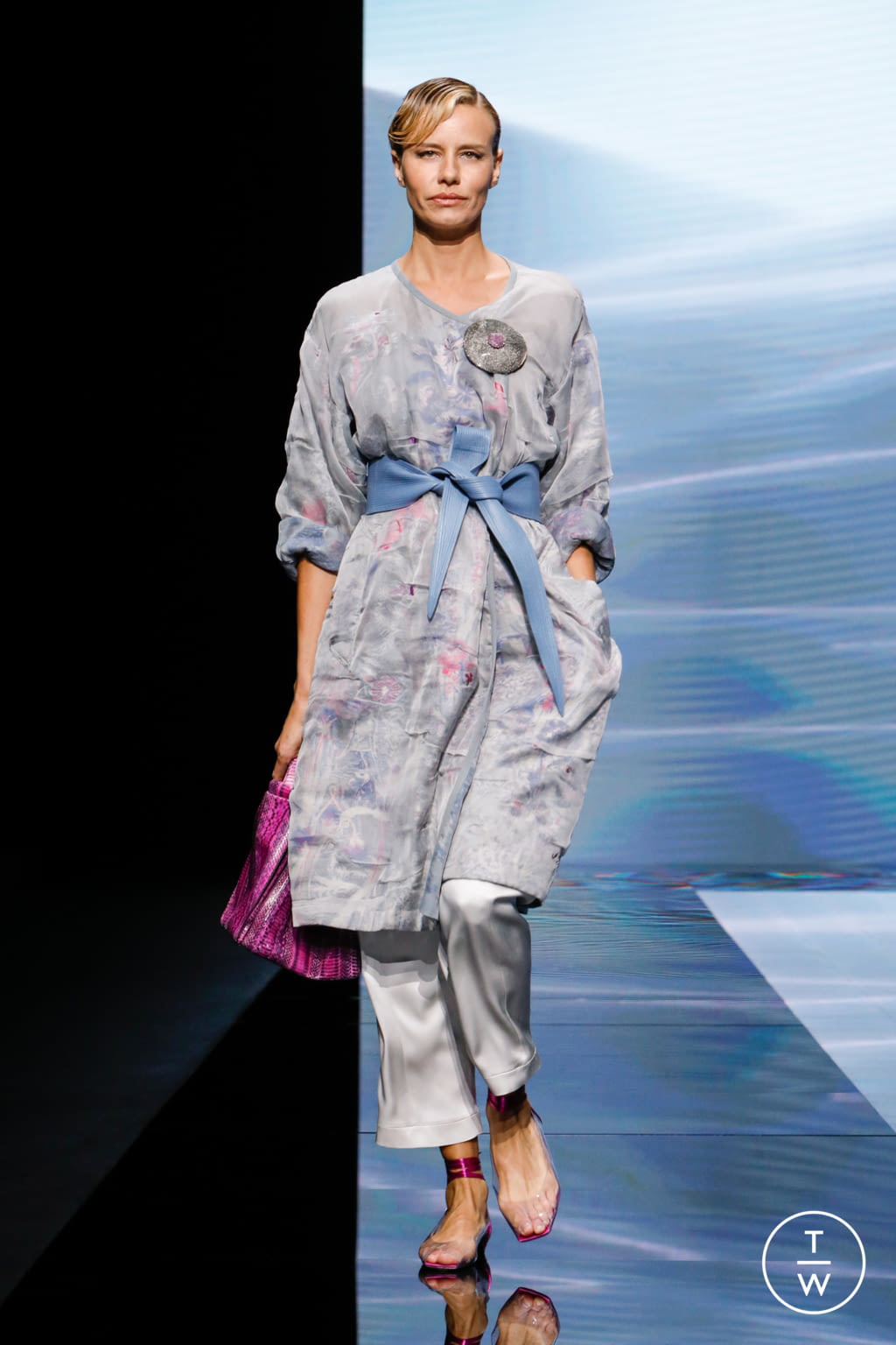 Fashion Week Milan Spring/Summer 2021 look 37 from the Giorgio Armani collection womenswear