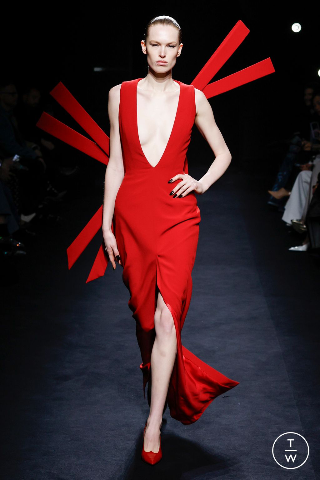 Fashion Week Paris Fall/Winter 2024 look 37 from the Nina Ricci collection womenswear