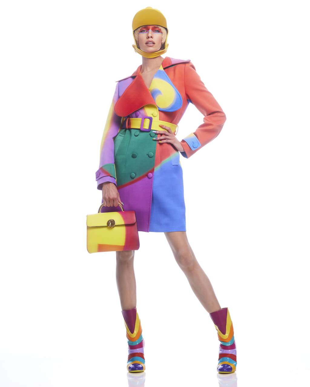 Fashion Week New York Pre-Fall 2022 look 37 from the Moschino collection 女装