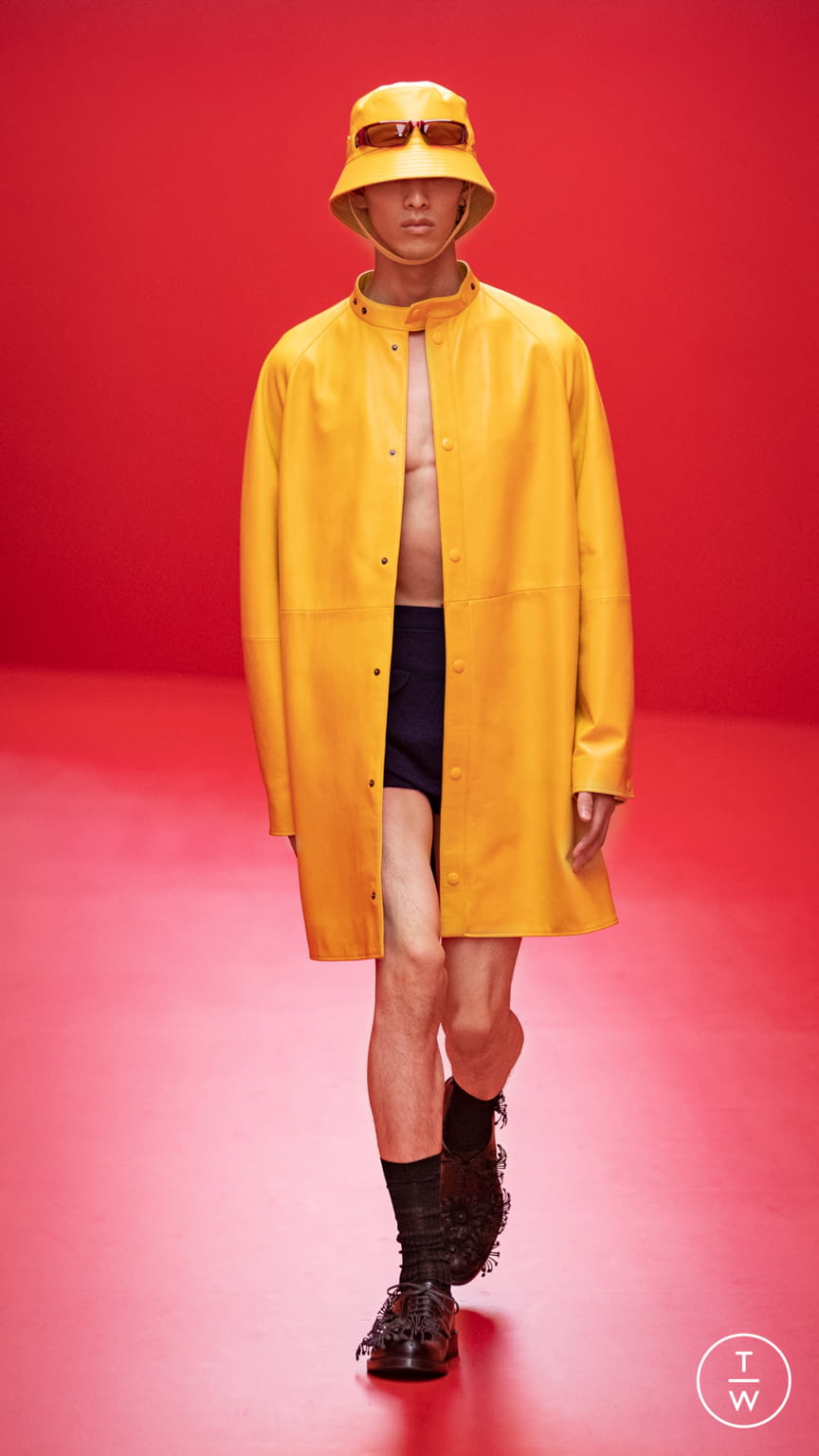 Fashion Week Milan Spring/Summer 2022 look 37 from the Prada collection 男装