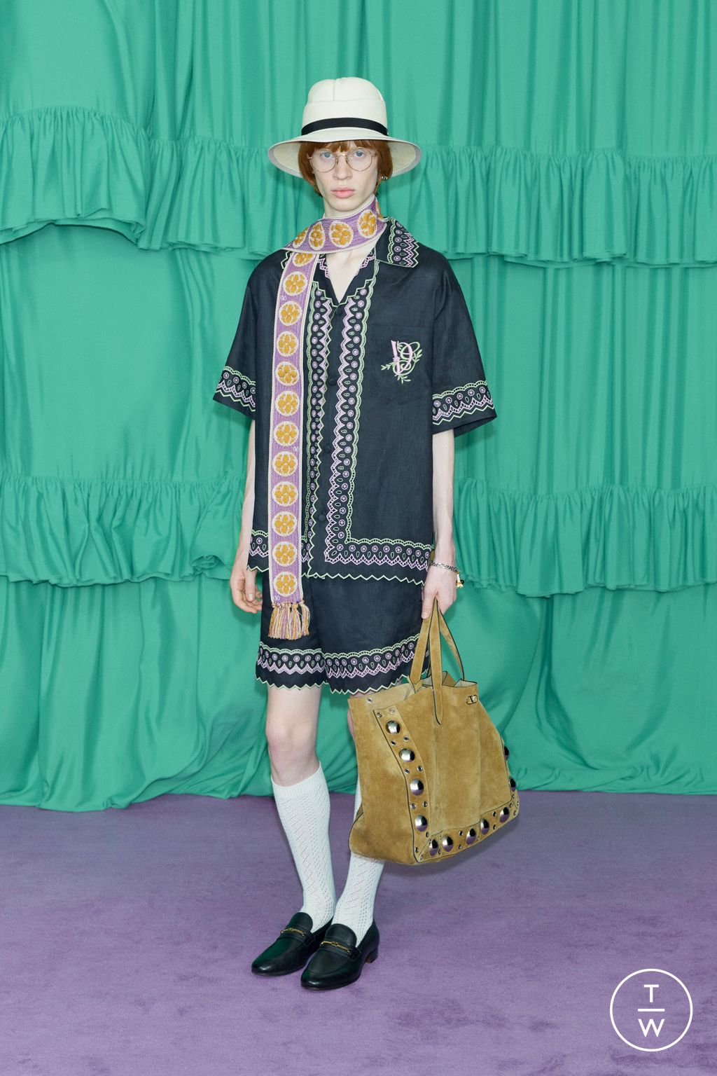 Fashion Week Paris Pre-Fall 2025 look 74 from the Valentino collection womenswear