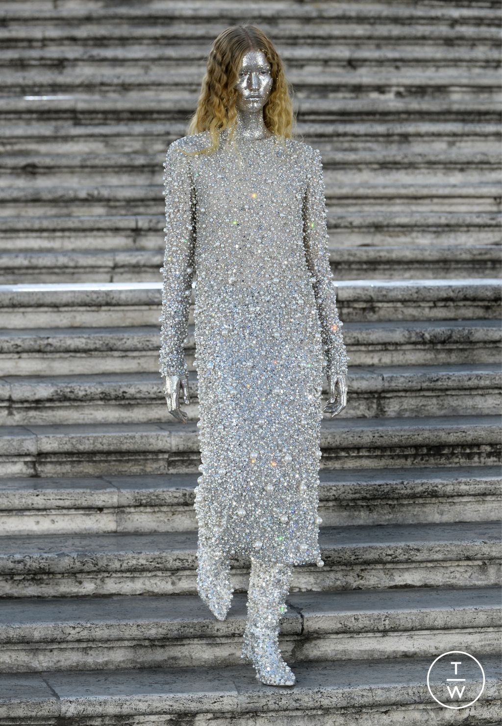 Fashion Week Paris Fall/Winter 2022 look 37 from the Valentino collection 高级定制