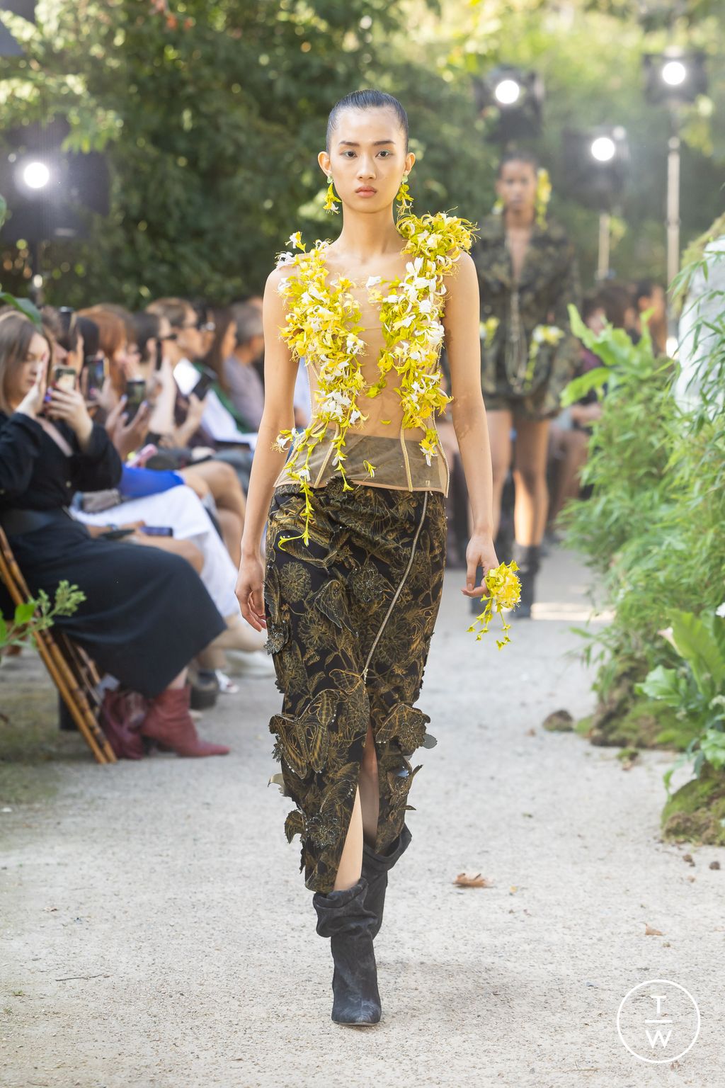 Fashion Week London Spring/Summer 2024 look 38 from the MITHRIDATE collection womenswear