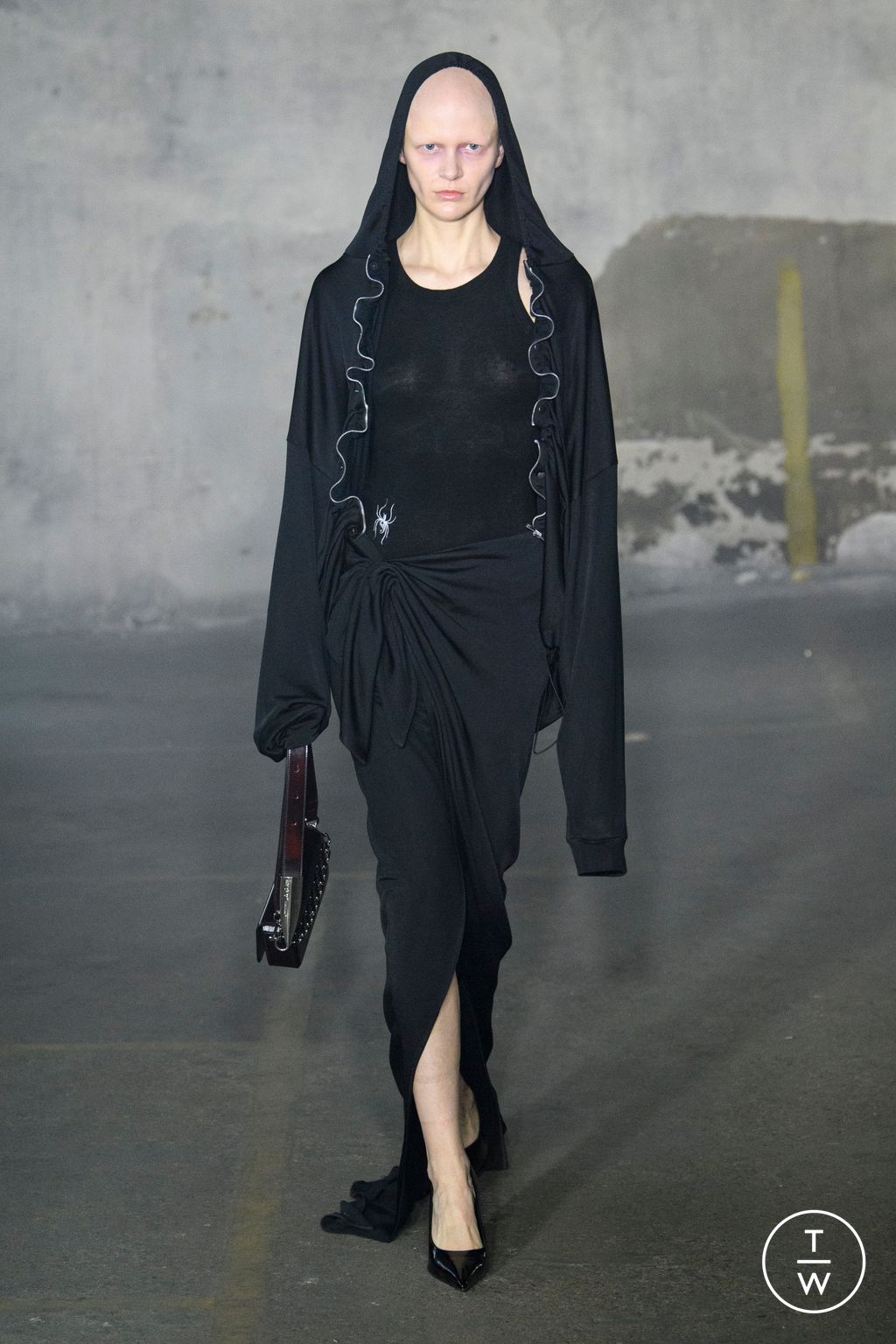 Fashion Week Paris Fall/Winter 2023 look 38 de la collection Sankuanz menswear