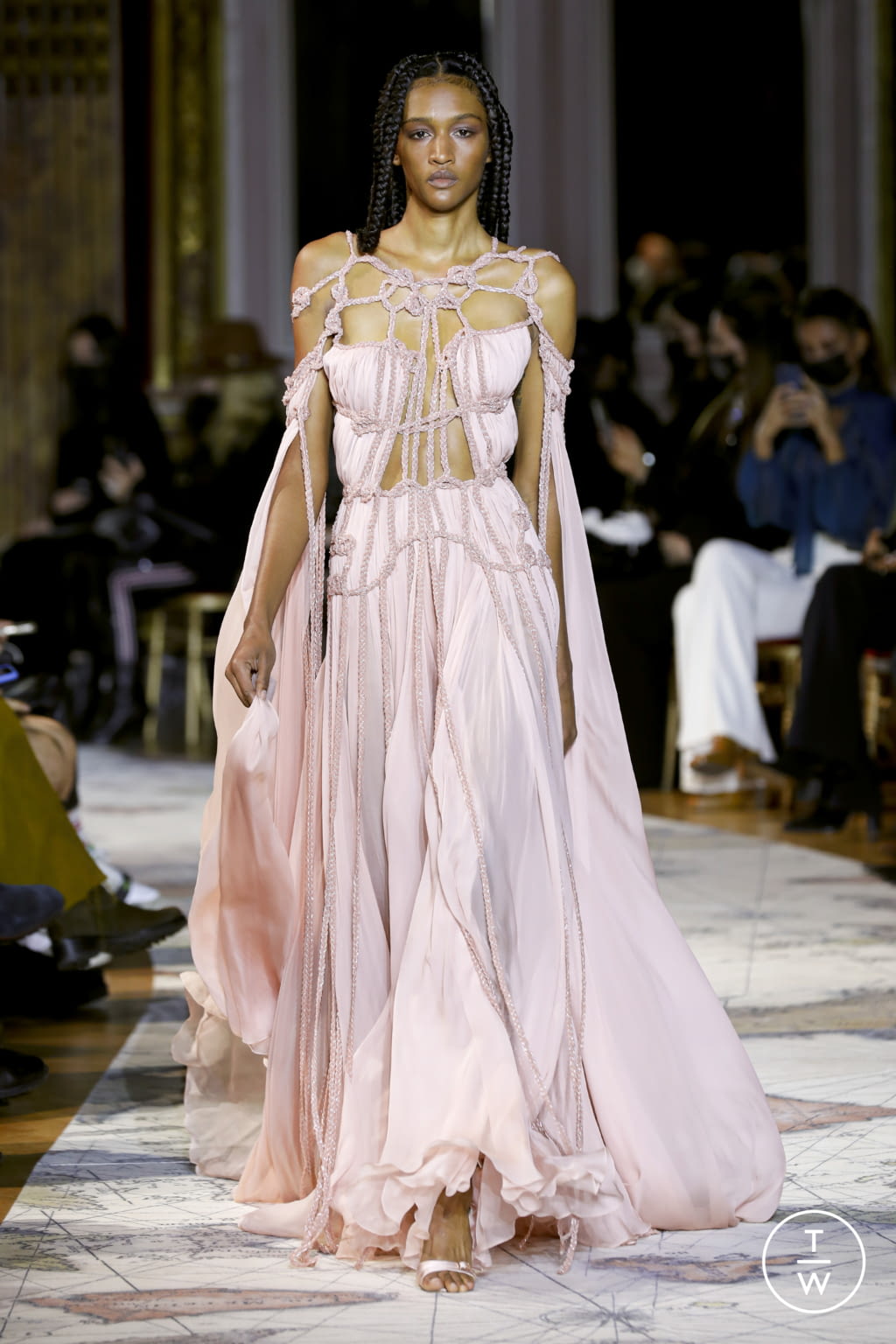 Fashion Week Paris Spring/Summer 2022 look 38 from the Zuhair Murad collection 高级定制