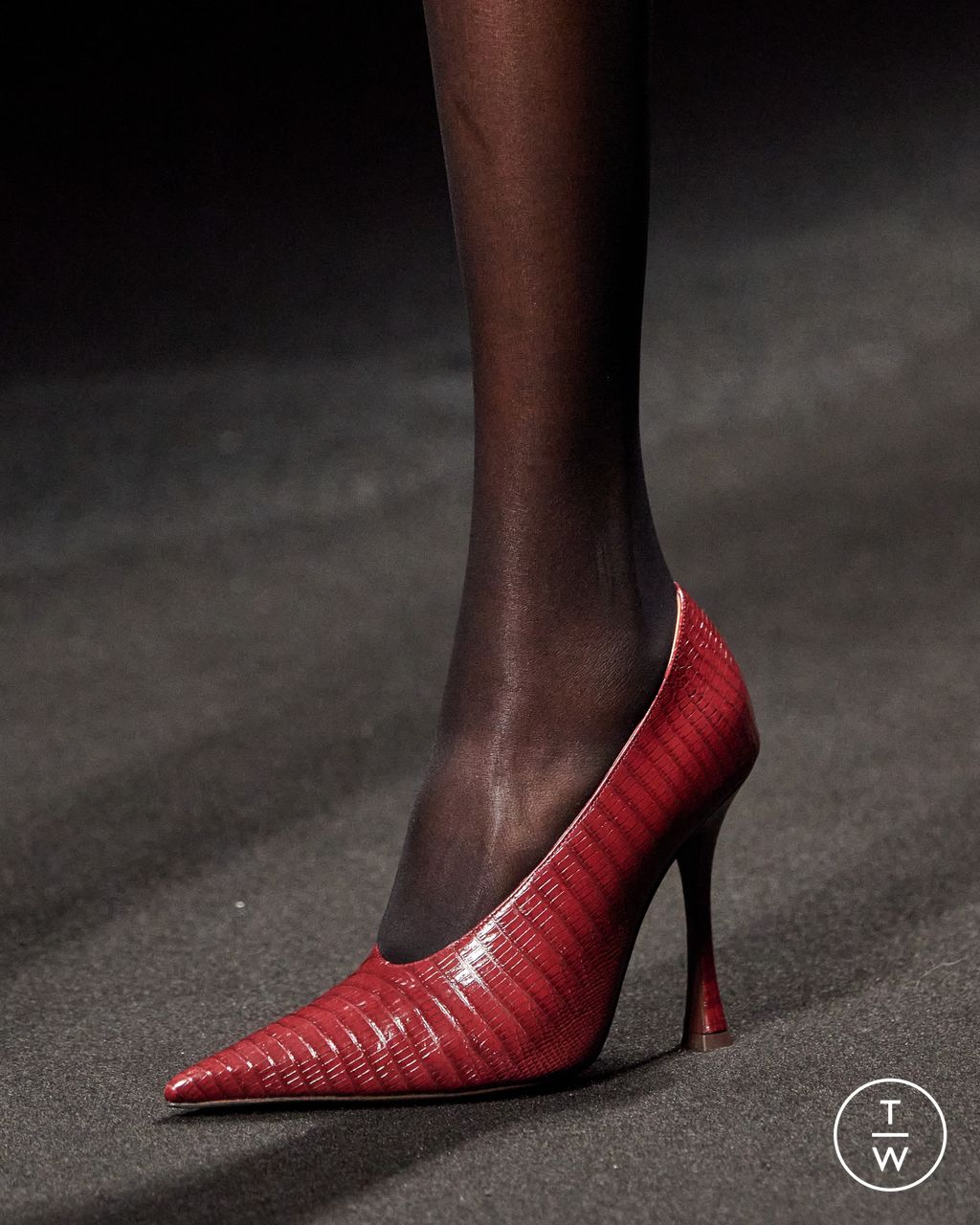 Fashion Week Milan Fall/Winter 2025 look 20 from the Roberto Cavalli collection womenswear accessories