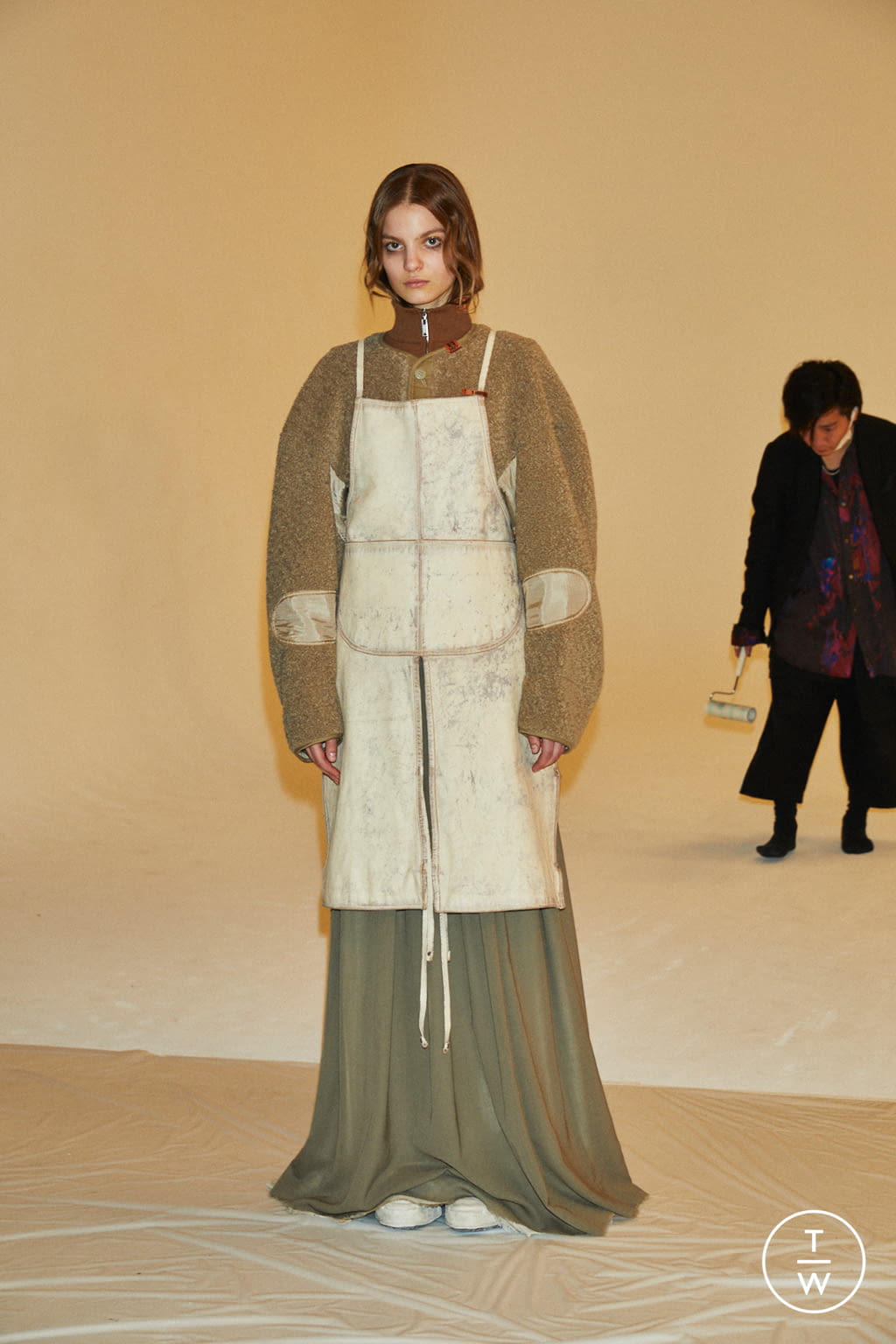 Fashion Week Paris Fall/Winter 2021 look 39 de la collection Maison Mihara Yasuhiro menswear