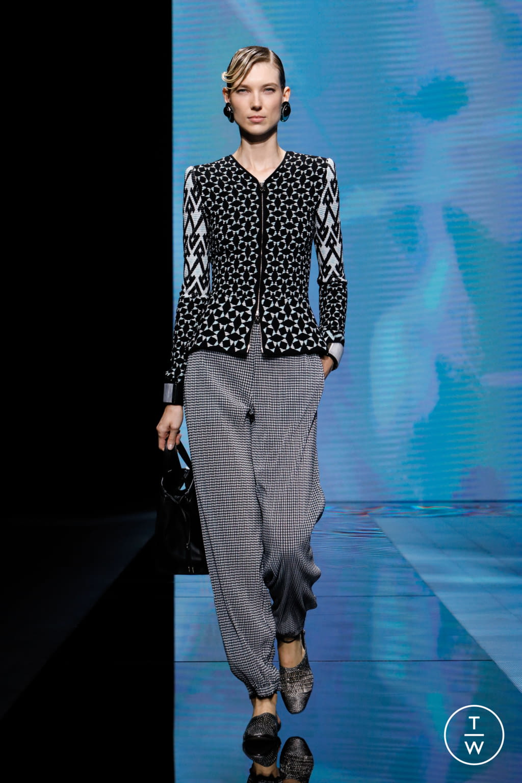 Fashion Week Milan Spring/Summer 2021 look 39 from the Giorgio Armani collection womenswear