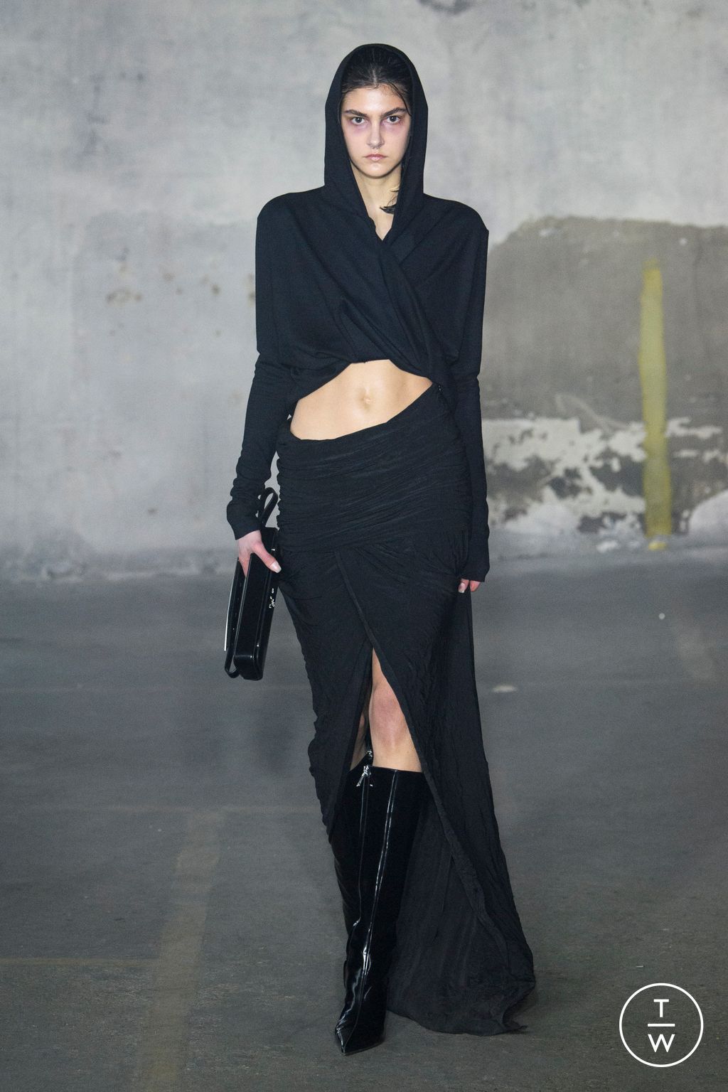 Fashion Week Paris Fall/Winter 2023 look 39 de la collection Sankuanz menswear