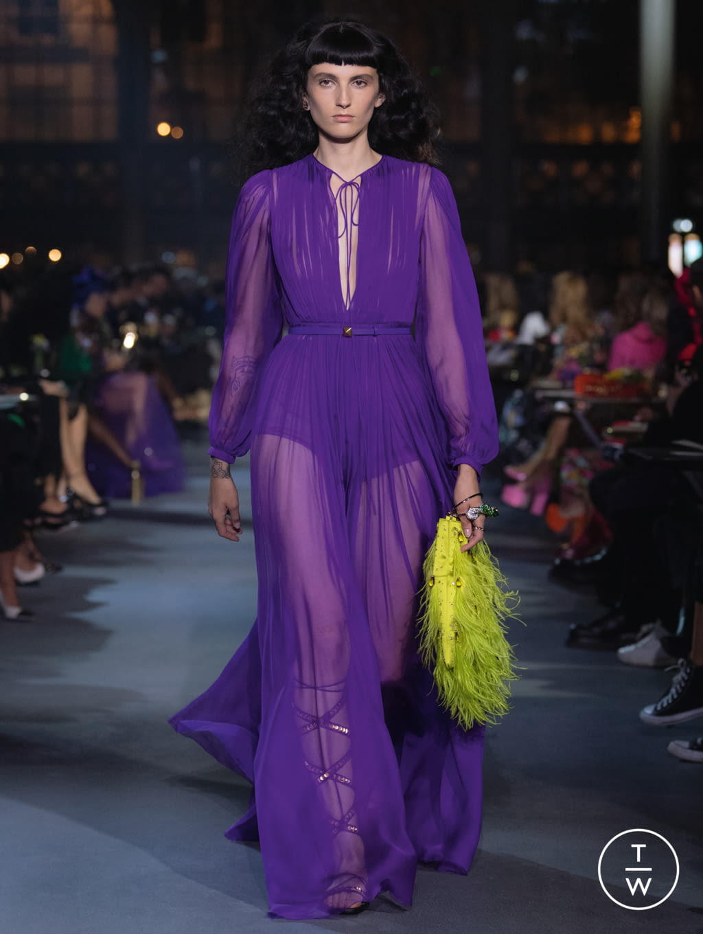 Fashion Week Paris Spring/Summer 2022 look 39 from the Valentino collection womenswear