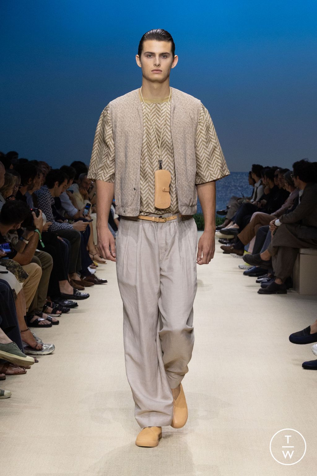 Fashion Week Milan Spring/Summer 2026 look 39 from the Giorgio Armani collection menswear
